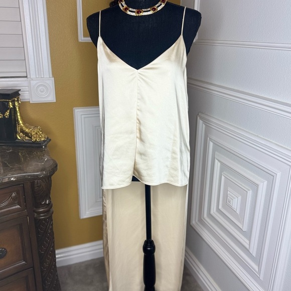 OBANDO Collective - Rent the Runway - Picture 3 of 10